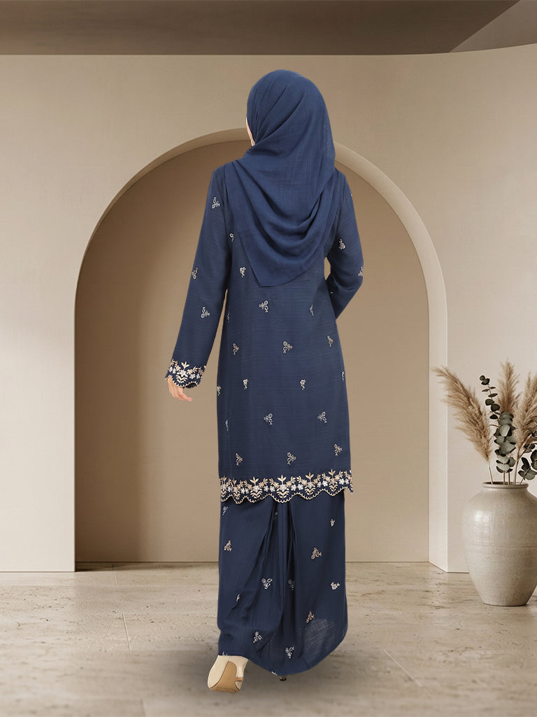 Baju Kurung Moden Sulam Elegan Wanita