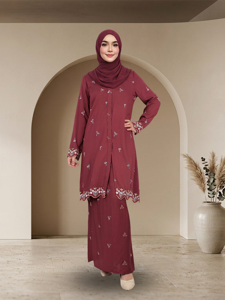 Baju Kurung Moden Sulam Elegan Wanita