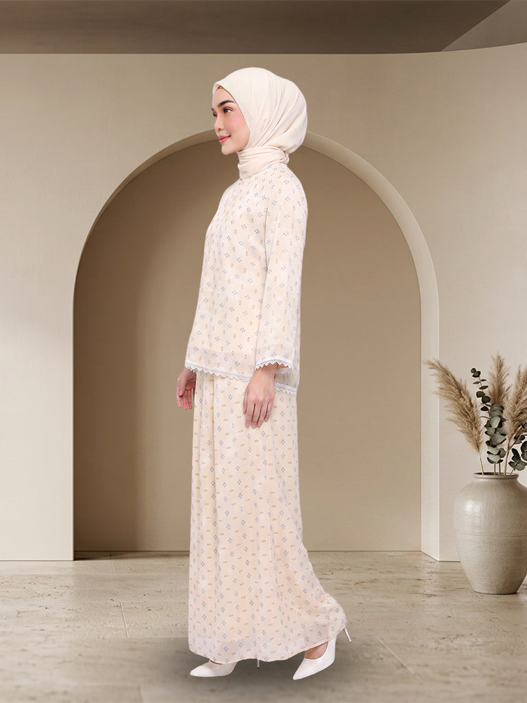 【Pre-order】Elegant Floral Kurung Moden Muslimah Set