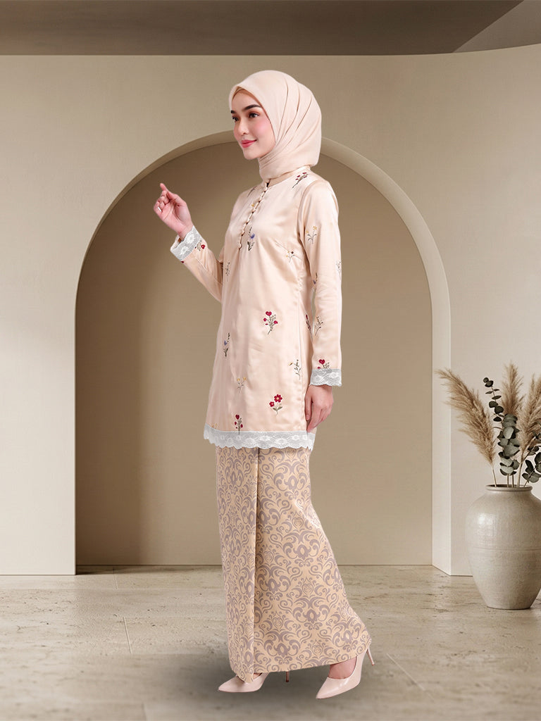【Pre-order】Elegant Floral Embroidered Baju Kurung Modern Set