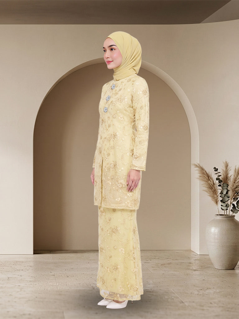 【Pre-order】Elegant Pastel Floral Embroidered Baju Kurung Modern Set