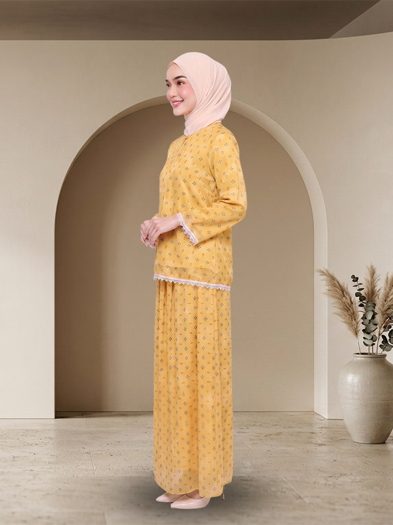 【Pre-order】Elegant Floral Kurung Moden Muslimah Set