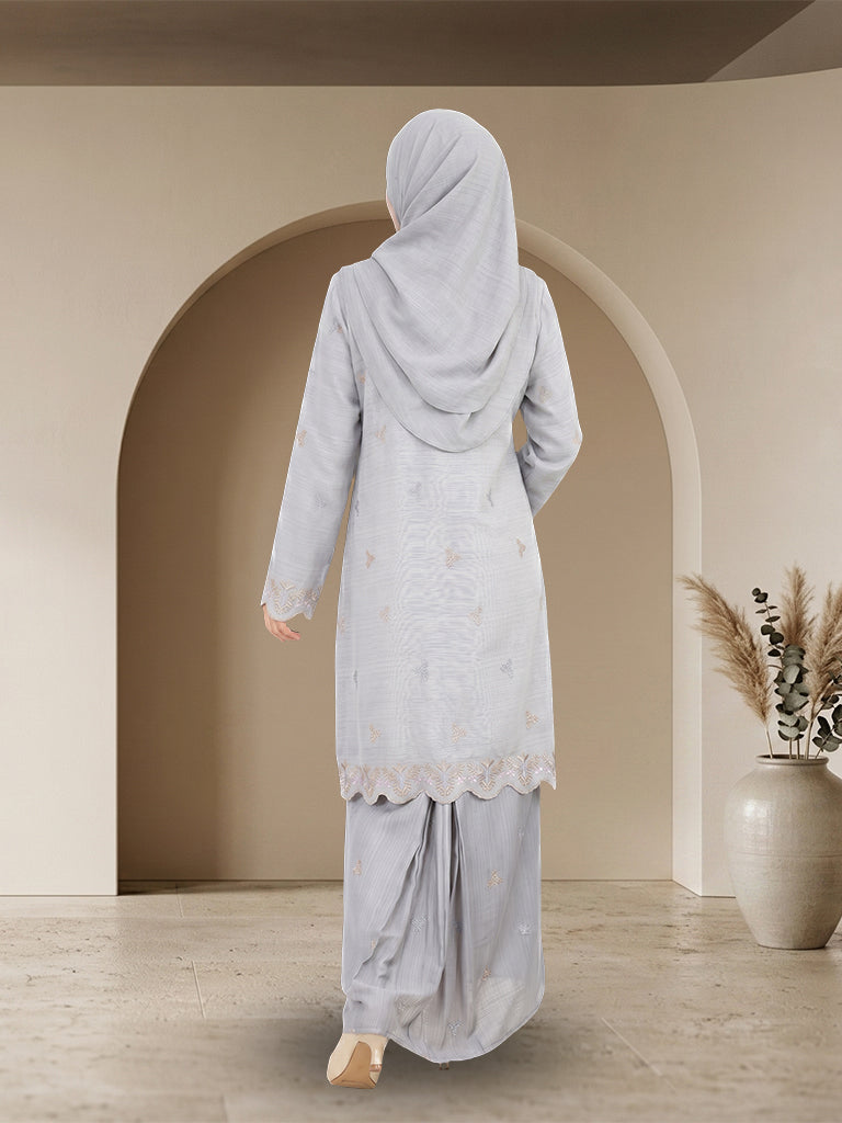 Baju Kurung Moden Sulam Elegan Wanita