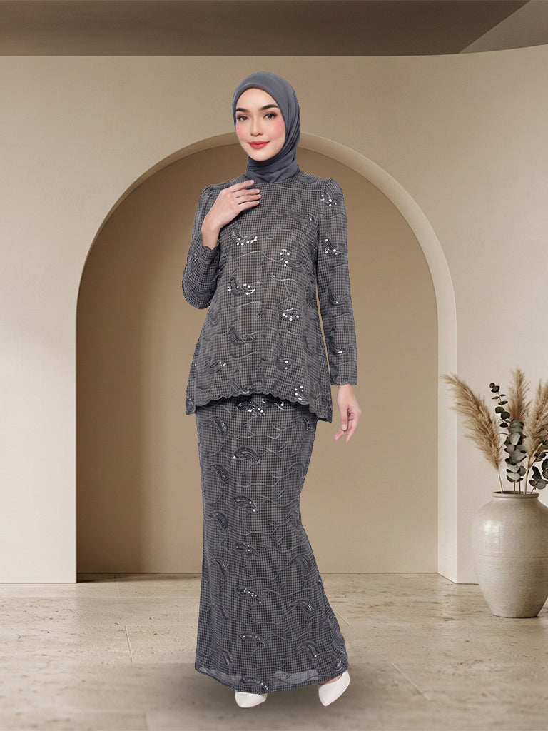 【Pre-order】Elegant Embroidered Jubah Seluar Moden Set