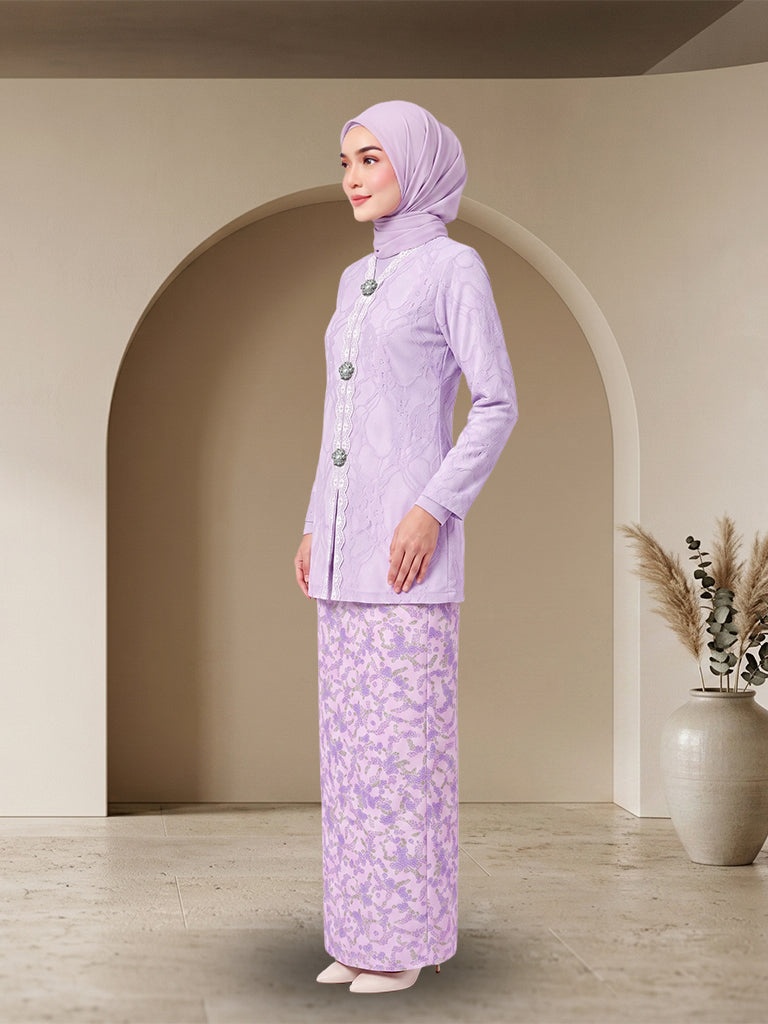 【Pre-order】Elegant Lace Embroidered Baju Kurung Modern Set
