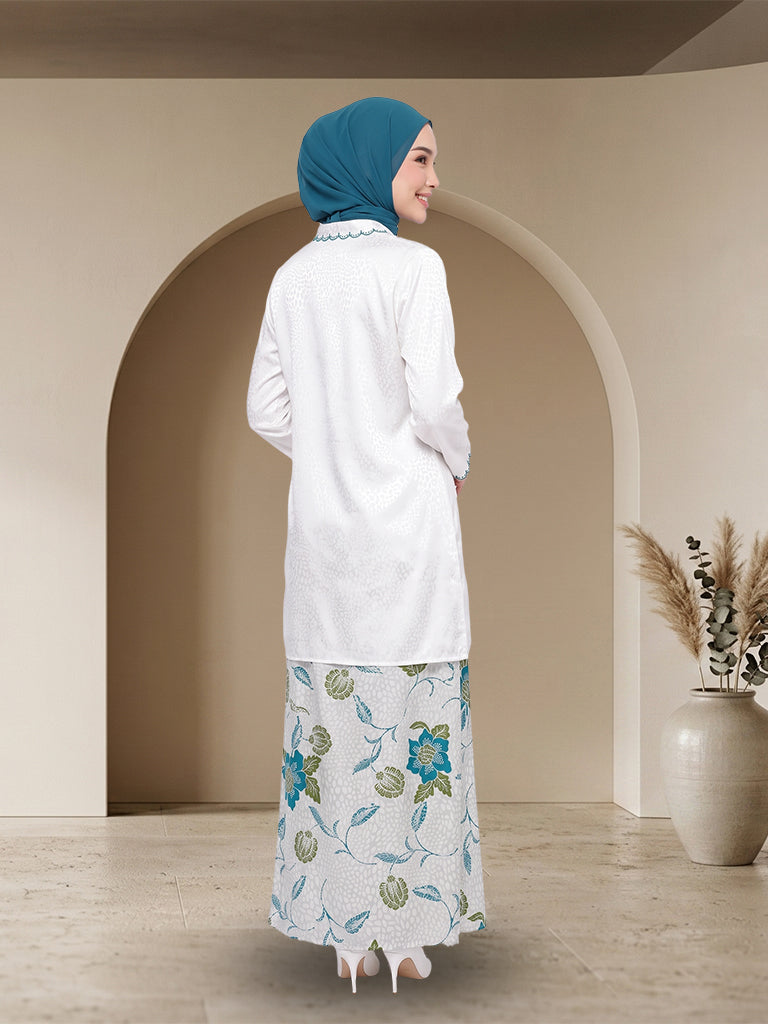 【Pre-order】Elegant Floral Modern Baju Kurung Set