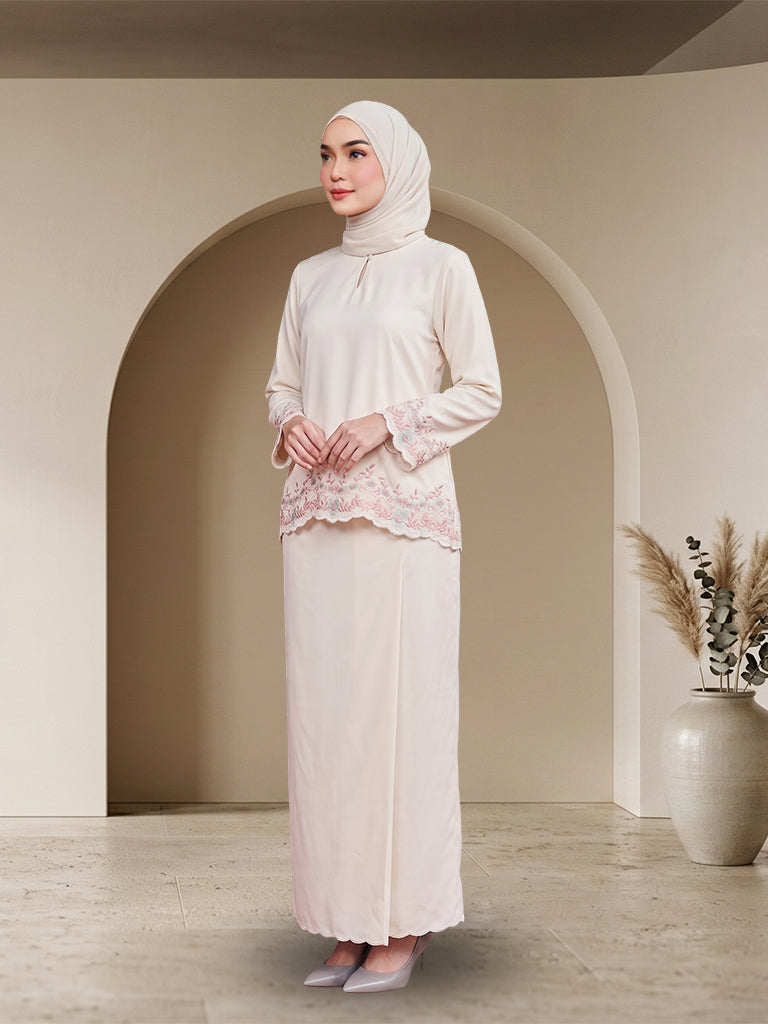 Aurelia Embroidered Kurung Set