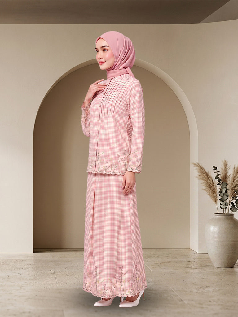 【Pre-order】Floral Embroidered Checkered Baju Kurung Set Wanita Muslimah