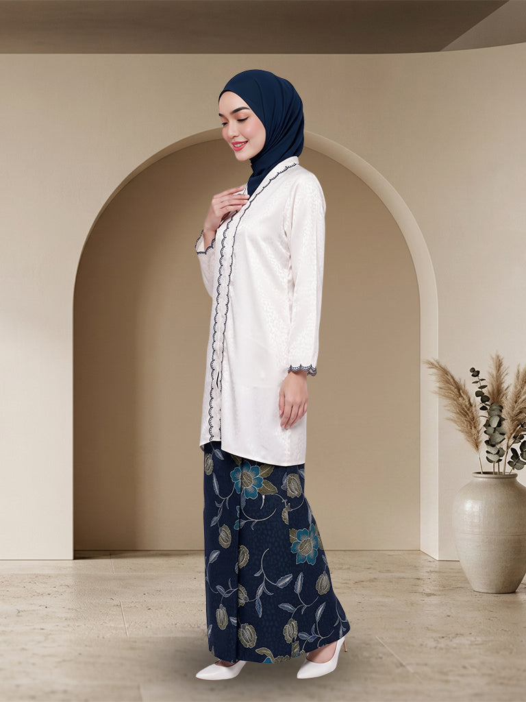 【Pre-order】Elegant Floral Modern Baju Kurung Set