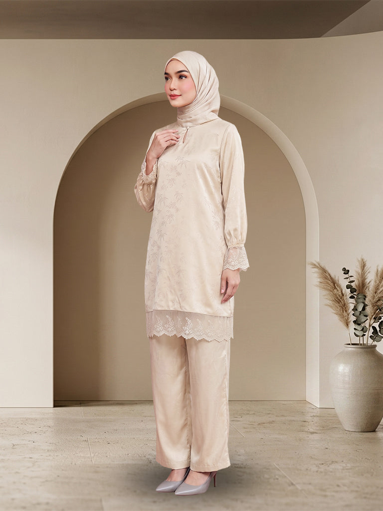 Jubah Sut Seluar Moden