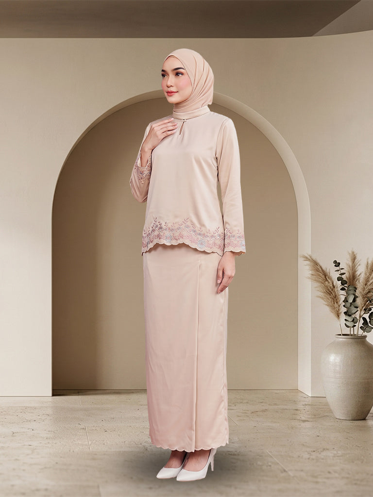 Aurelia Embroidered Kurung Set