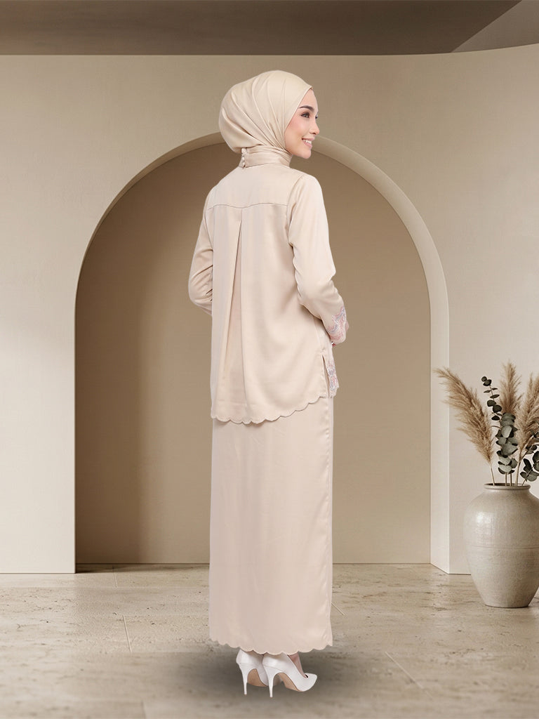 Aurelia Embroidered Kurung Set
